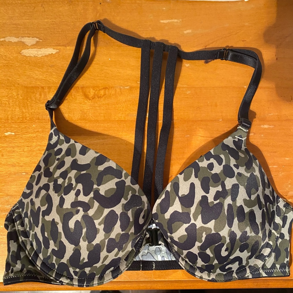 PINK VS bra size 34b